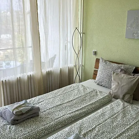 Belle Vue Apartment *